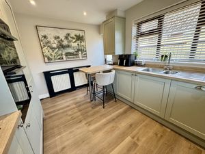Breakfast Kitchen- click for photo gallery
